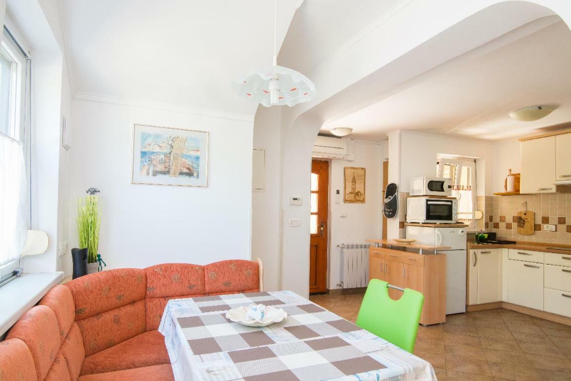 Solmar, Apartment With Big Terrace Near Nature Порторож Экстерьер фото